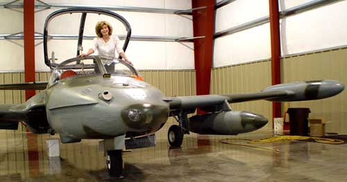 Joan checking the "Cessna T-37 Tweet" in flying condition, having two Lear Jet engines ( private collection)